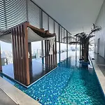 Pavilion Ceylon Hill By J&C
