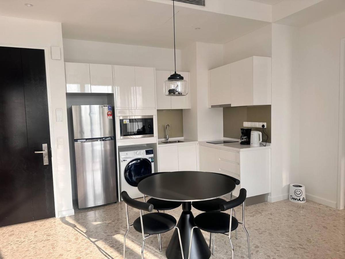 Apartment Pavilion Ceylon Hill By J&c