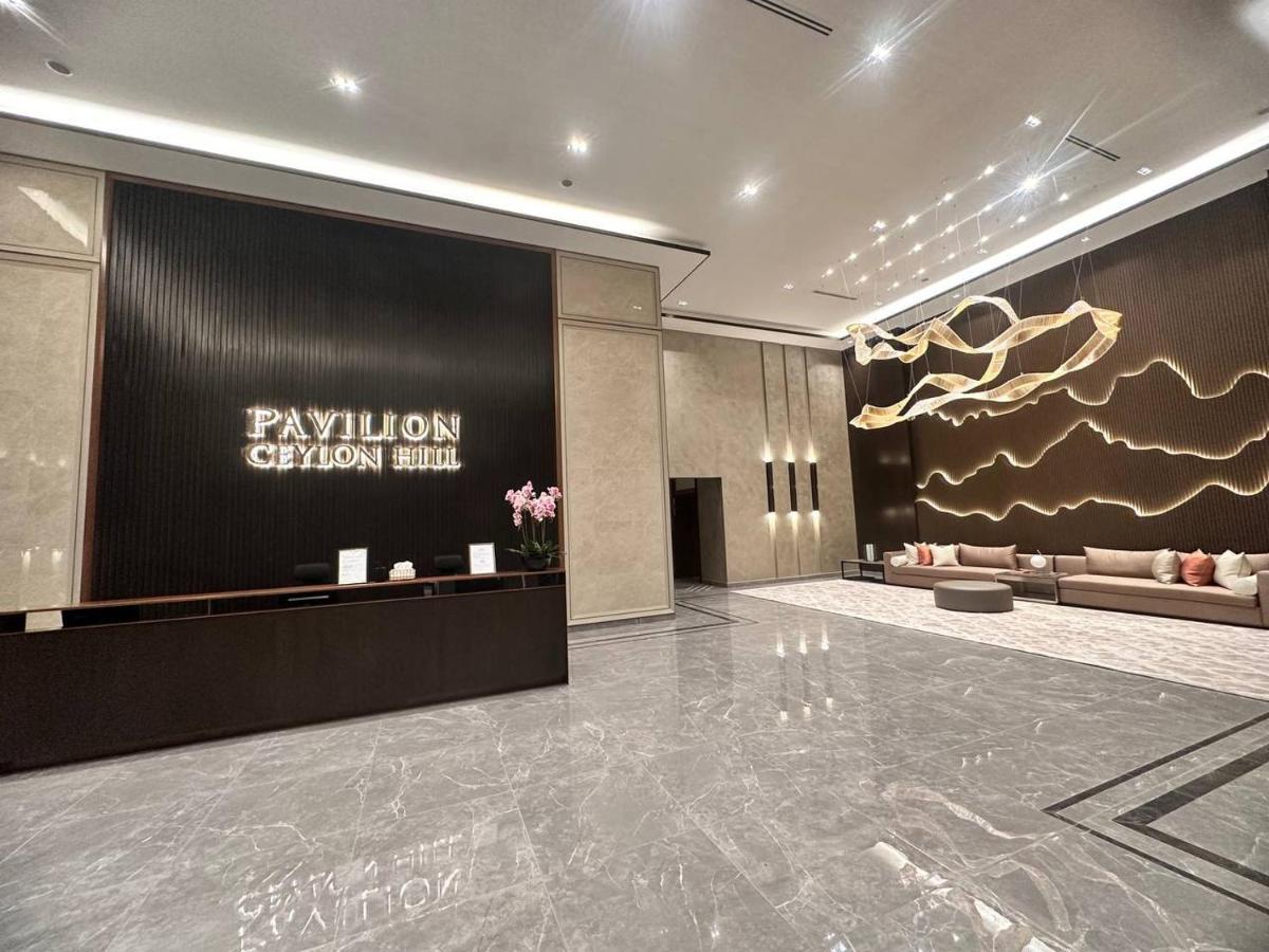 Pavilion Ceylon Hill By J&c *